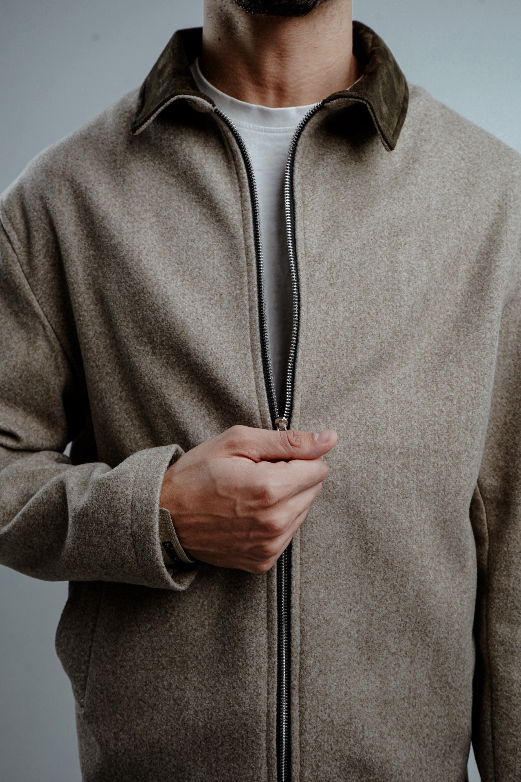 DUO TONE ZIP UP JACKET - BEIGE